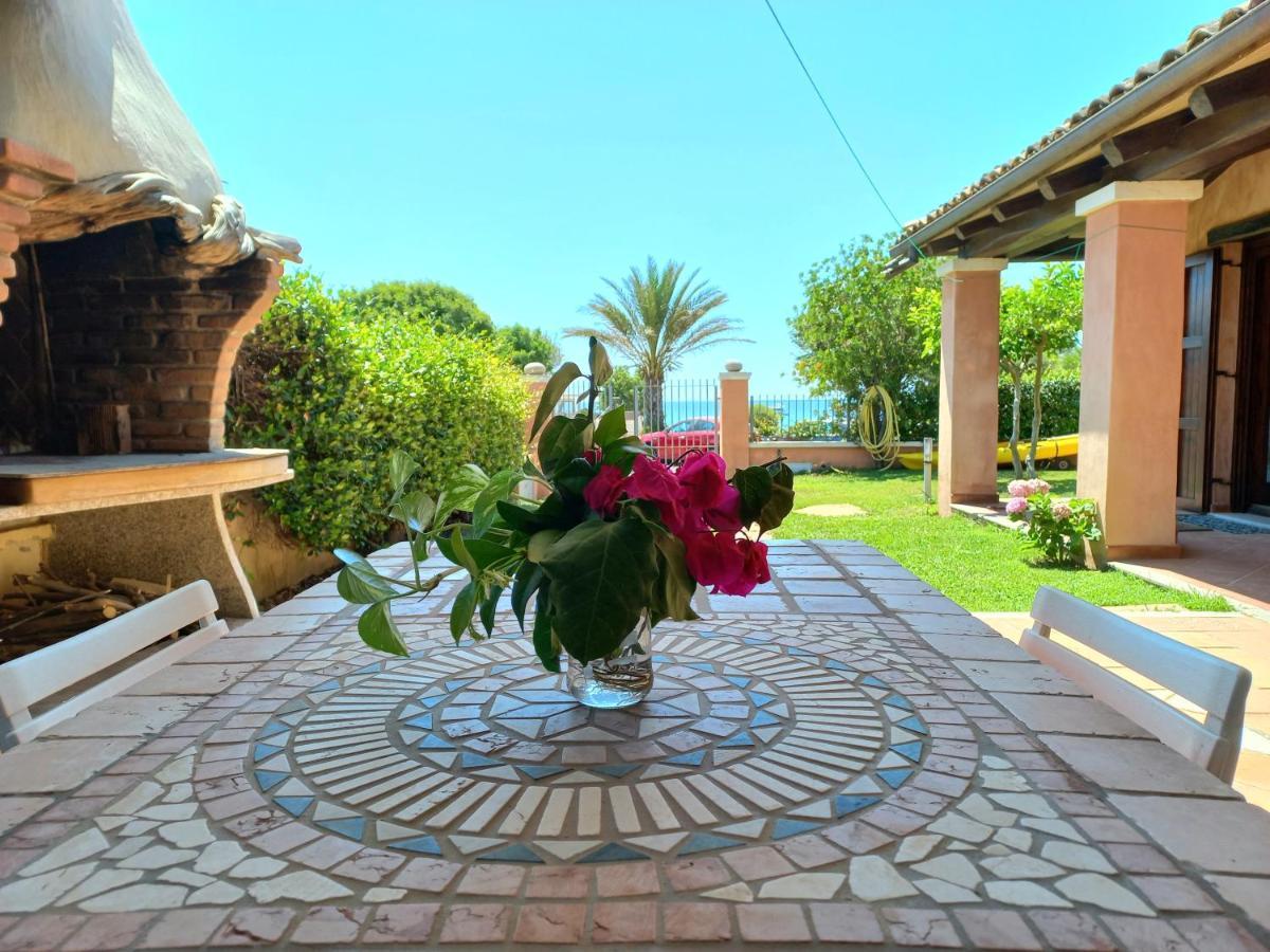 Villa Stella Fronte Mare Porto Frailis Àrbatax Eksteriør billede